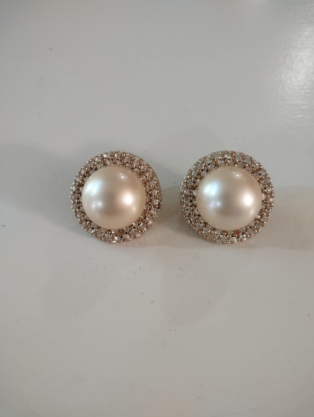 Vintage Clip On Ciner Pearl Gold Tone Setting Earrings